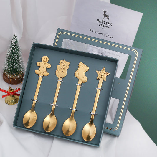Set van 4 gouden kerstlepels van Aulica, perfect voor kerstdesserts en toetjes.