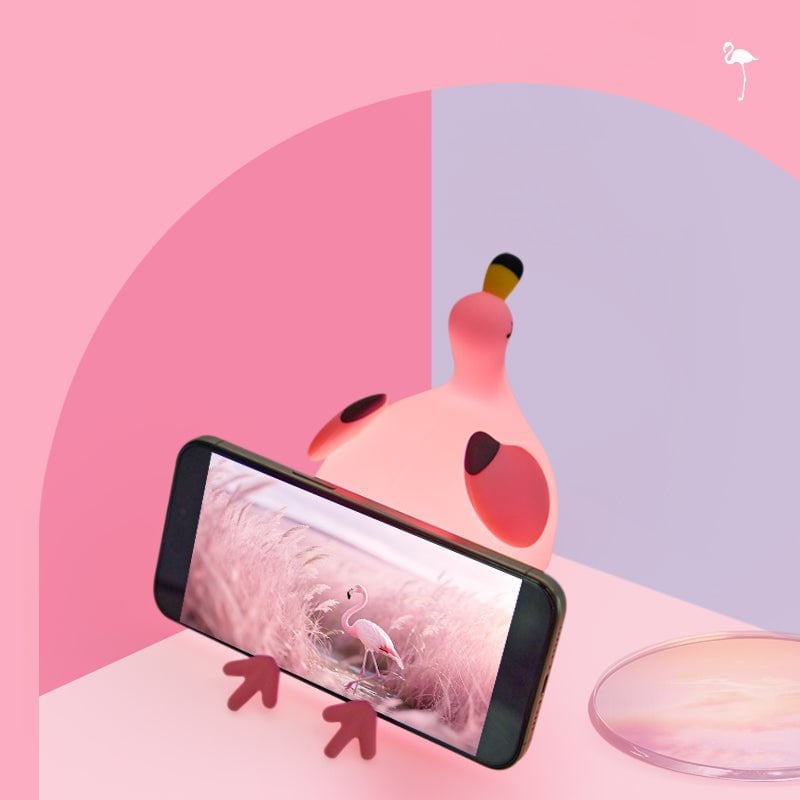 Roze flamingo nachtlampje met warm LED-licht – kindvriendelijke verlichting voor babykamer of kinderkamer met telefoonhouder