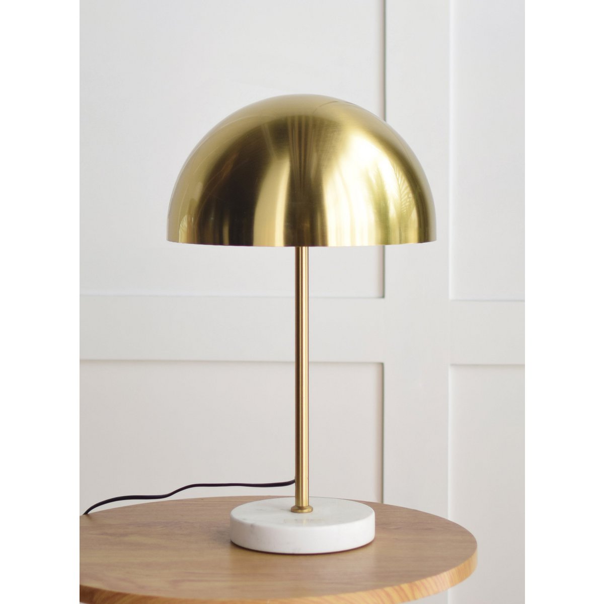 Gouden paddenstoellamp met marmeren voet, retro tafellamp voor sfeerverlichting en functionele verlichting.
