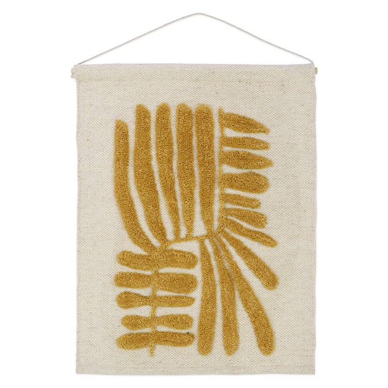 Wandkleed Minerva in okergeel en beige met bladmotief – bohemien muurdecoratie van wol.