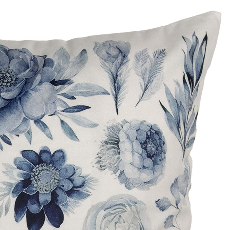 Wit-blauwe kussenhoes met bloemen van Clayre & Eef – romantisch ontwerp met rozen voor een sfeervol interieur