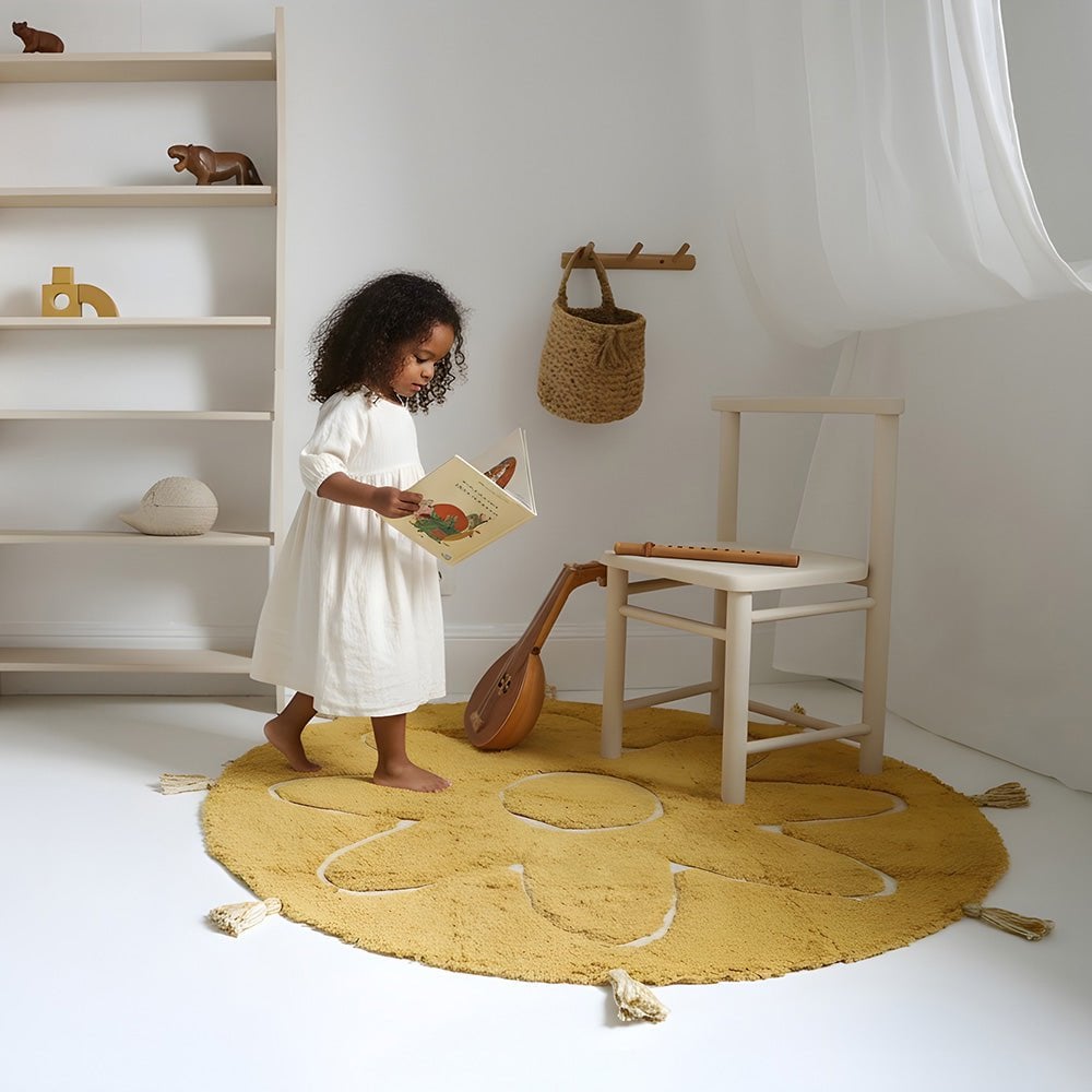 Nattiot vloerkleed Bohemia Pompom mango geel – rond kleed met franjes en ster voor kinderkamer of peuterkamer
