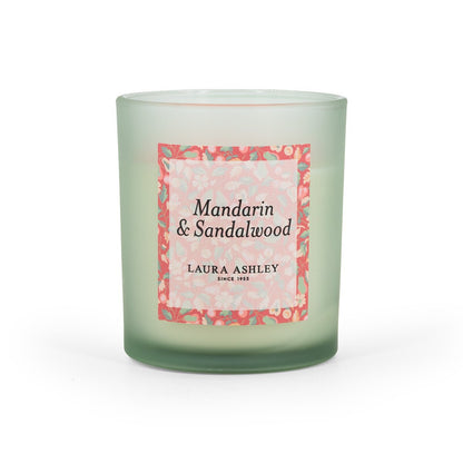 Laura Ashley geurkaars Mandarin & Sandalwood – groene luxe geurkaars met frisse en warme geur.