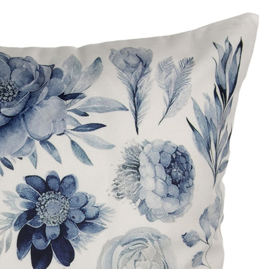 Wit-blauwe kussenhoes met bloemen van Clayre & Eef – romantisch ontwerp met rozen voor een sfeervol interieur