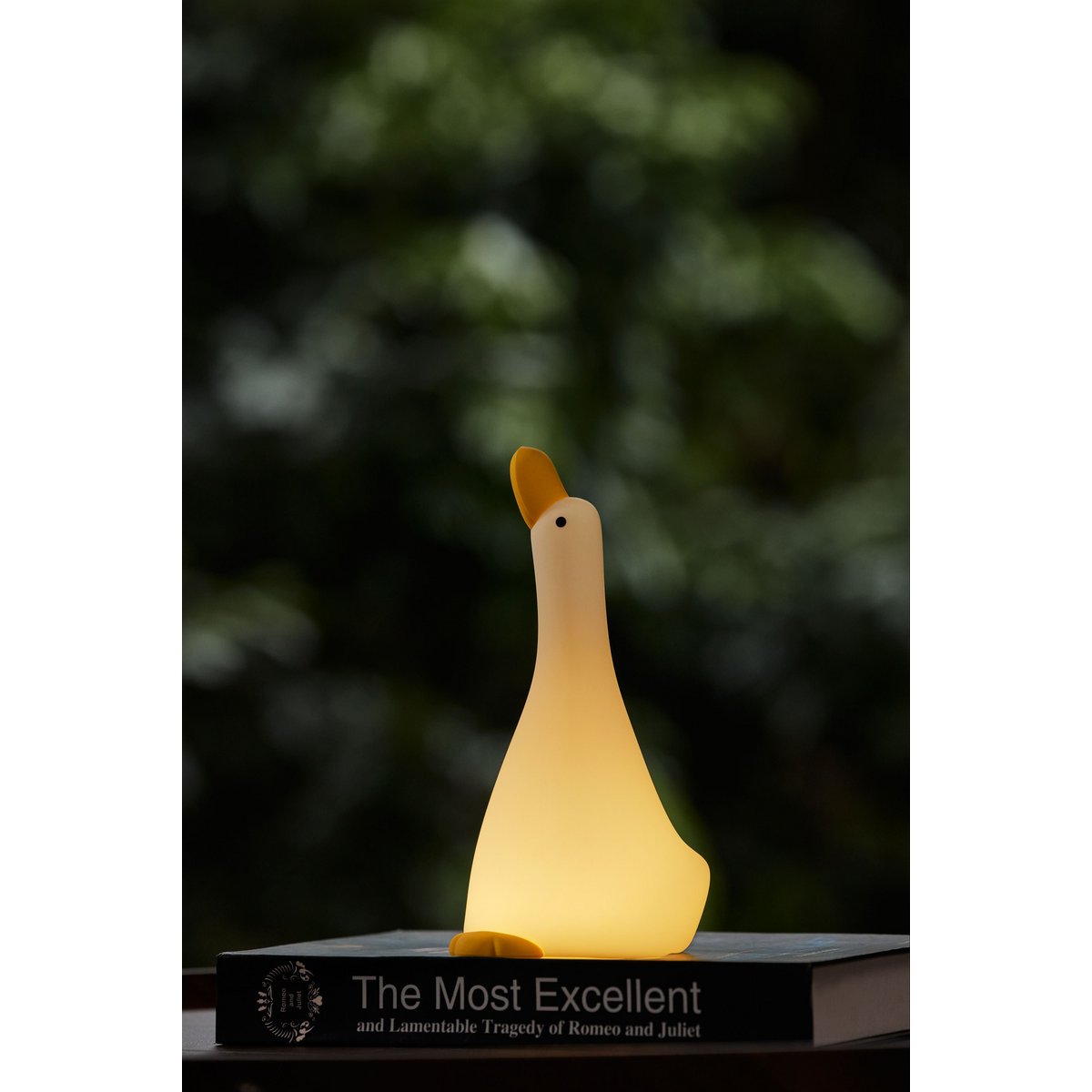 Witte gans nachtlampje met warm geel LED-licht – schattige goose decoratie voor babykamer of kinderkamer